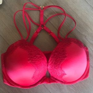 Very sexy push-up in 32DD